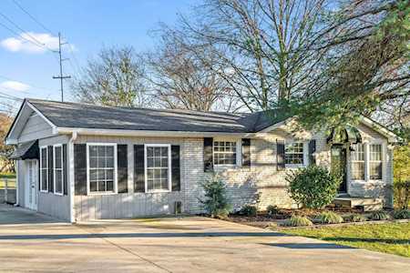6451 Thunderbird Dr Nashville, TN 37209