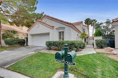 8953 Diamond Falls Dr Las Vegas, NV 89117