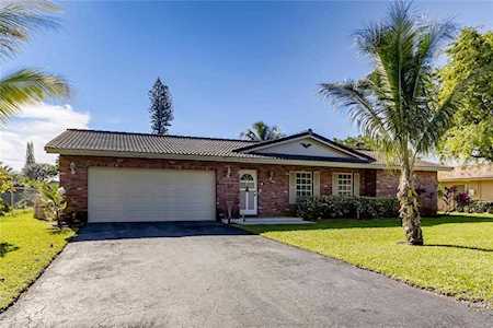 11220 NW 41st Ct Coral Springs, FL 33065