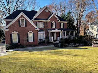 1920 Woods River Ln Duluth, GA 30097
