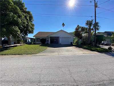 811 Bay Point Dr Madeira Beach, FL 33708