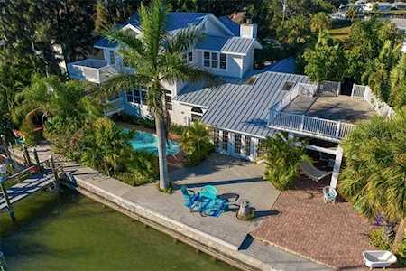 447 18th Ave Indian Rocks Beach, FL 33785