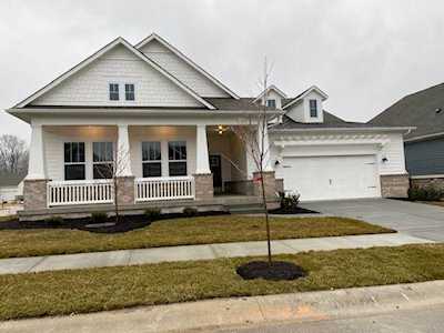 13739 Woodside Hollow Dr Carmel, IN 46032