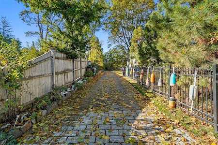 7 Mooring Road Marblehead, MA 01945