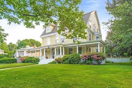 19 Wedgemere Ave Winchester, MA 01890