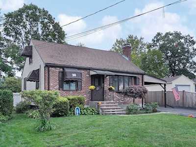 94 Hawthorne Road Waltham, MA 02451