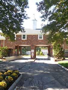 305 Windsor Dr #305 Framingham, MA 01701
