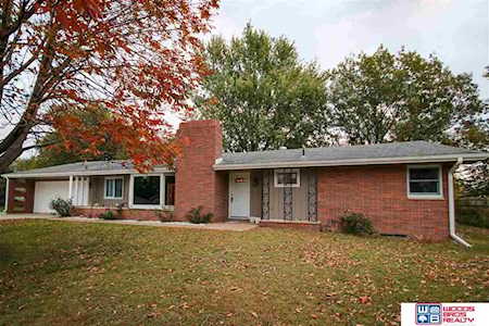 530 Village View Dr Hickman, NE 68372