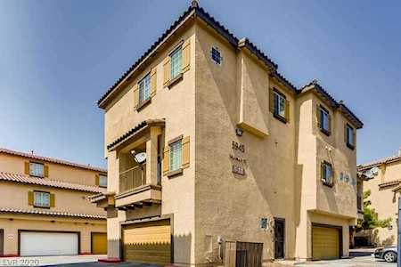 5945 Palmilla St #12 North Las Vegas, NV 89031
