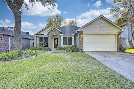 1734 Kemah Oaks Dr Kemah, TX 77565