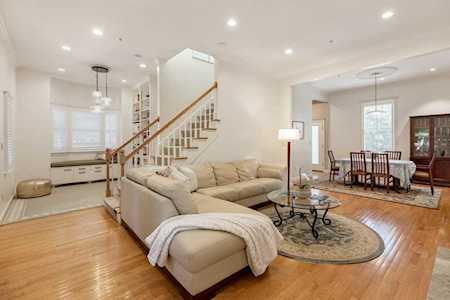 40 Pleasant St #40 Newton, MA 02459