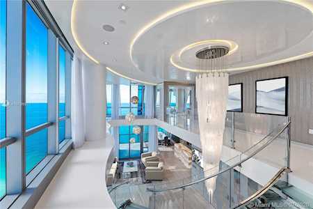 17121 Collins Ave #PH4608 Sunny Isles Beach, FL 33160