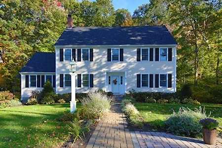 55 Emerson Rd Walpole, MA 02032