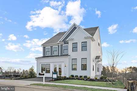 25646 Taylor Crescent Dr Chantilly, VA 20152