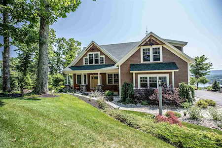 47 Lighthouse Cliffs St Laconia, NH 03246