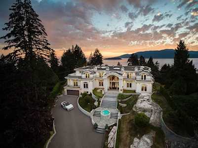 5358 Kensington Crescent West Vancouver, BC V7W 1M4