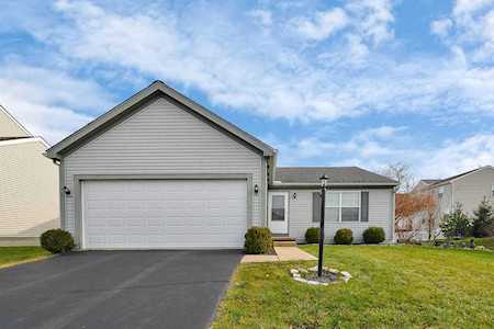 1122 Streamside Drive Blacklick, OH 43004