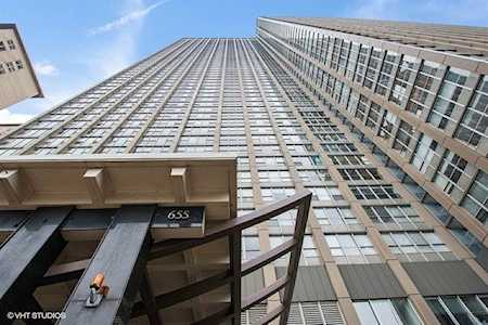 655 W Irving Park Rd #1708 Chicago, IL 60613
