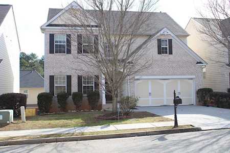 649 Lynnfield Dr Lawrenceville, GA 30045