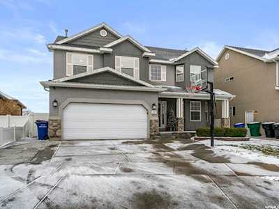 7427 S Brook Maple Way West Jordan, UT 84081