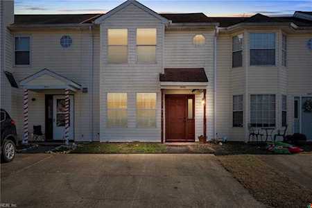 3093 Glastonbury Dr Virginia Beach, VA 23453