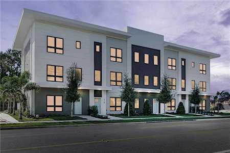 206 E Pineloch Ave Orlando, FL 32806