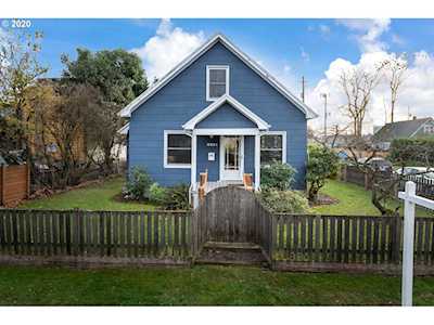 6204 NE Multnomah St Portland, OR 97213