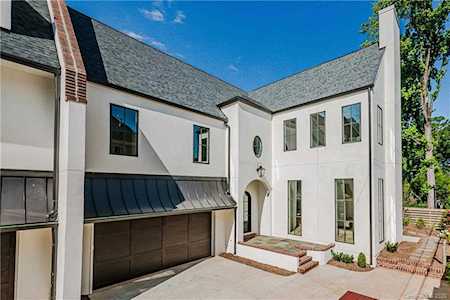 2624 Chelsea Dr Charlotte, NC 28209