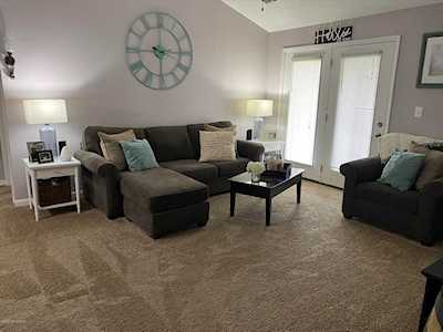 10202 Deer Vista Dr #201 Louisville, KY 40291