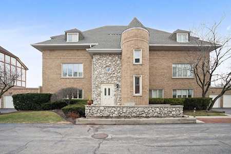 630 Ballantrae Dr #C Northbrook, IL 60062