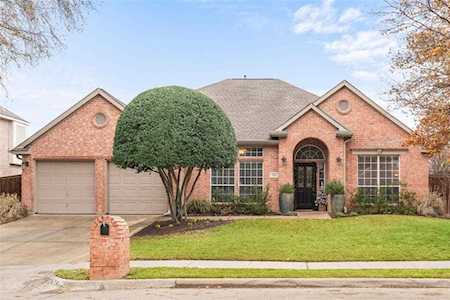 2813 Meadow Green Drive Flower Mound, TX 75022