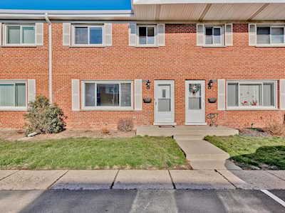 1036 N Boxwood Dr #B Mount Prospect, IL 60056