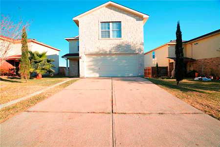 6801 Panda Royle DR Del Valle, TX 78617