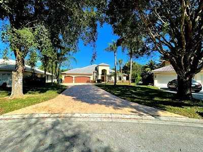 5182 Chardonnay Dr Coral Springs, FL 33067