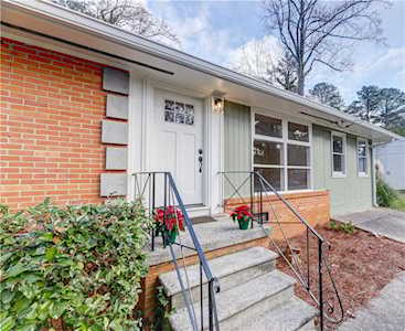 541 Lyle Dr SE Marietta, GA 30067