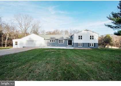 5417 Colchester Meadow Ln Fairfax, VA 22030
