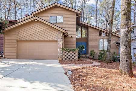 125 Lakeview Ridge E Roswell, GA 30076