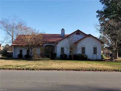 2496 Las Brisas Dr Virginia Beach, VA 23456