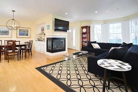 239 Victory Rd #239 Quincy, MA 02171