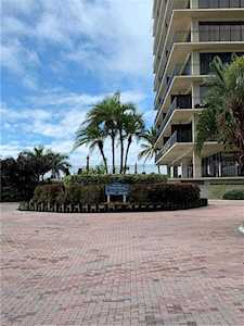 7650 Bayshore Dr #706 Treasure Island, FL 33706