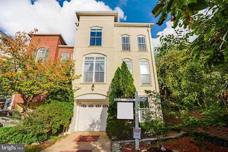 5257 Bessley Place Alexandria, VA 22304