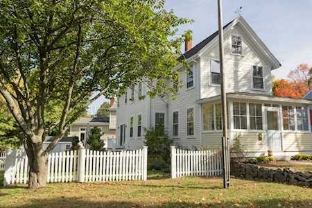64 Beach St Marblehead, MA 01945