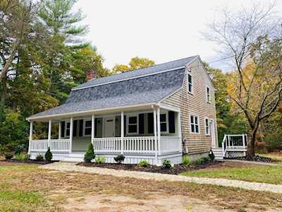 66 Forrest St Berkley, MA 02779