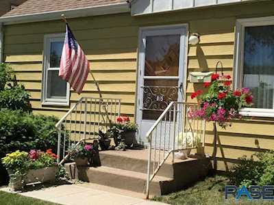 1805 S West Ave Sioux Falls, SD 57105