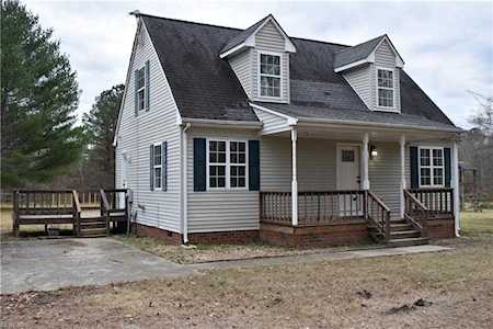 6603 Corinth Chapel Rd Suffolk, VA 23437