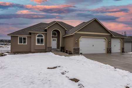 60833 Westview Dr Nine Mile Falls, WA 99026