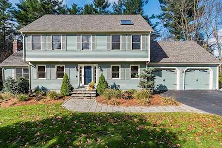 3 Steeplechase Ln Franklin, MA 02038