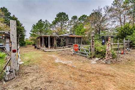 303 Squirrel RUN Paige, TX 78659