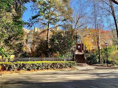424 Lindbergh Dr NE #206 Atlanta, GA 30305