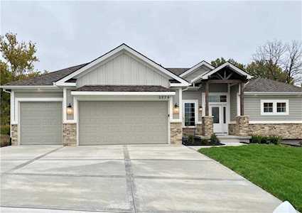 2070 Palisades Dr Riverside, MO 64150